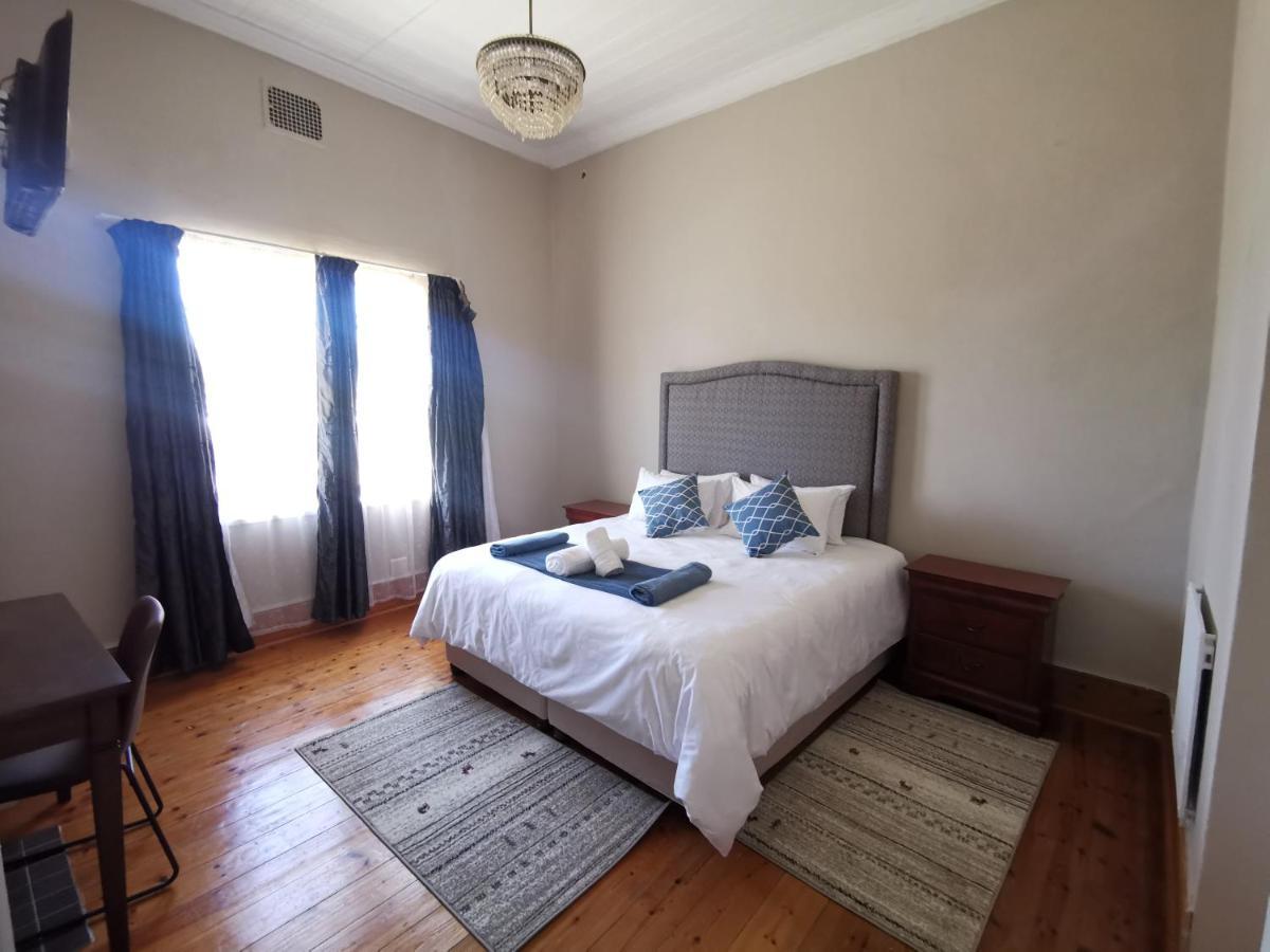 Lucolo Palace B&B Aliwal-Noord Buitenkant foto
